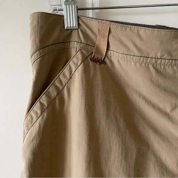 Mountain Hardwear Khaki Hiking Low Rise Shorts Size 10 - Picture 3 of 12